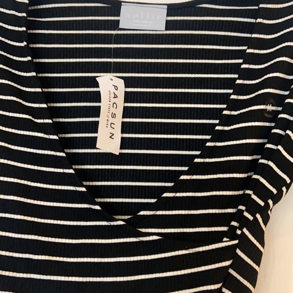 2/$10 or 3/$12- Black & White Striped Crop Top from Pac Sun- Size M- NWT - Picture 2 of 4